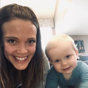 Meet your Posher, Caitlin